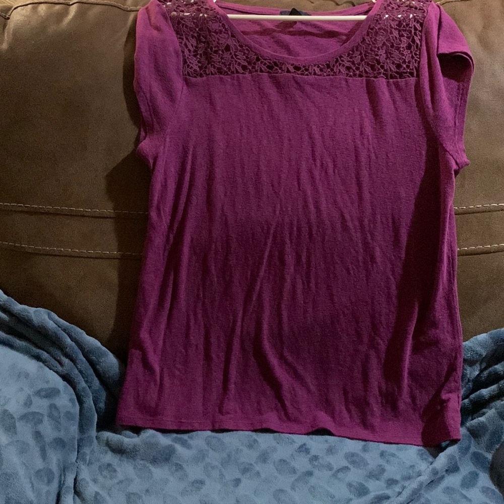 Short sleeve shirt. Size L.